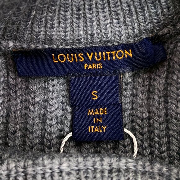 LOUIS VUITTON DARK GREY RIBBED WOOL SWEATER WITH LV SHIELD LOGO PATCH SIZE SMALL - Picture 2 of 7